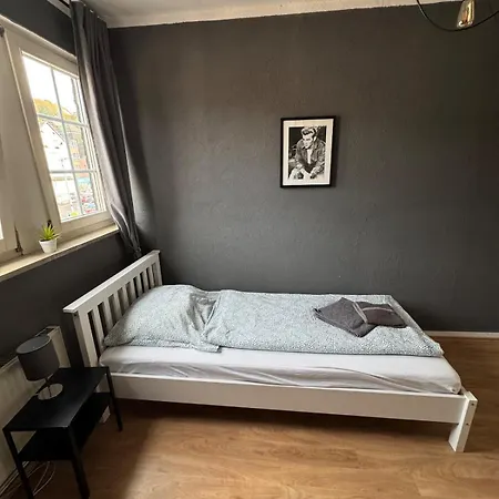 Doubleroom In Shared 2nd Floor Apartment *