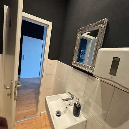 Doubleroom In Shared 2nd Floor