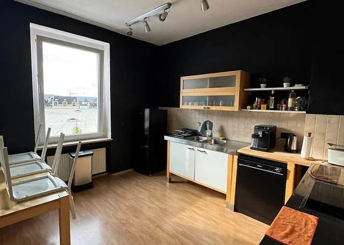 Room 2 - Shared House *