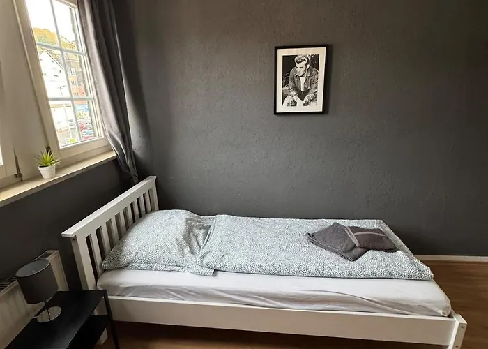 Room 2 - Shared House Lägenhet *